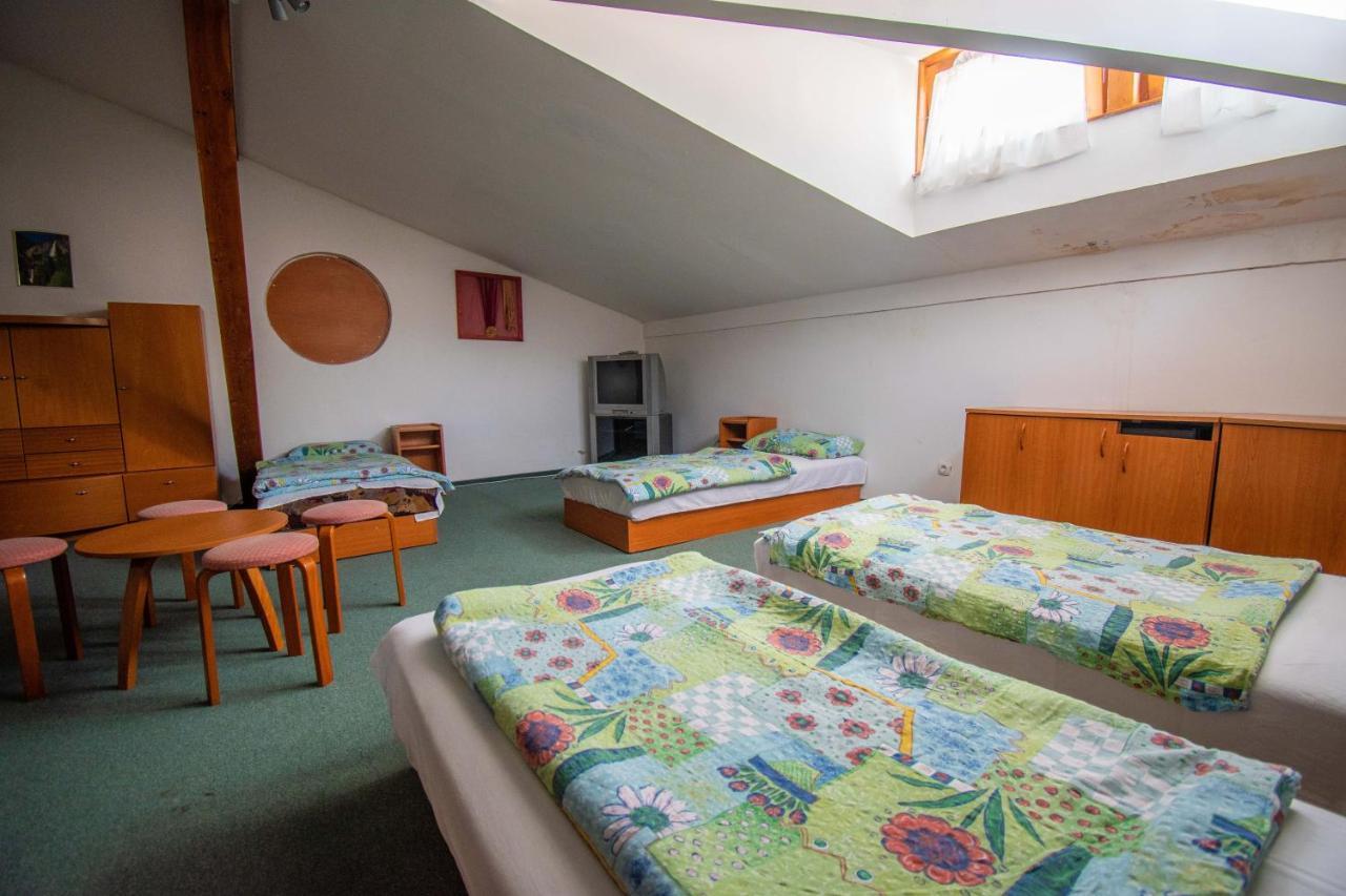 Beach Hostel Балатонбоглар Екстер'єр фото