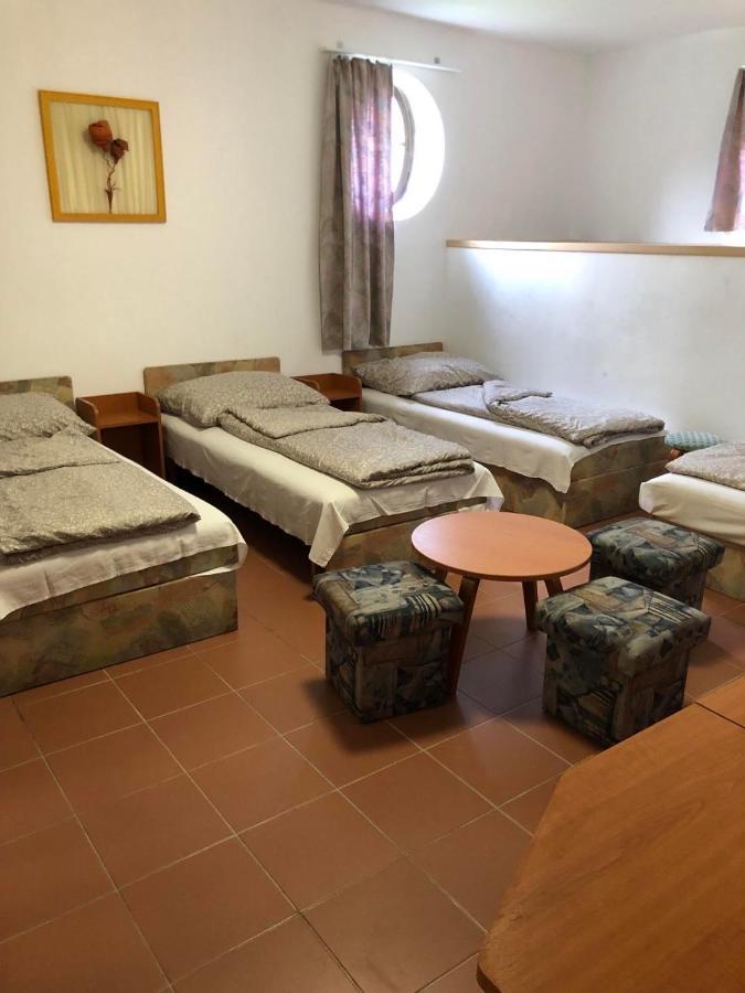 Beach Hostel Балатонбоглар Екстер'єр фото